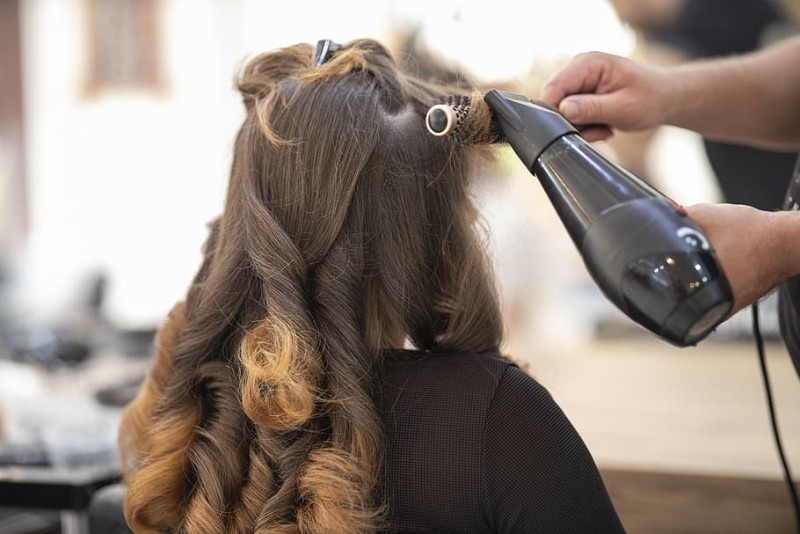 hairdresser-hair-maintenance-salon-woman-cutting